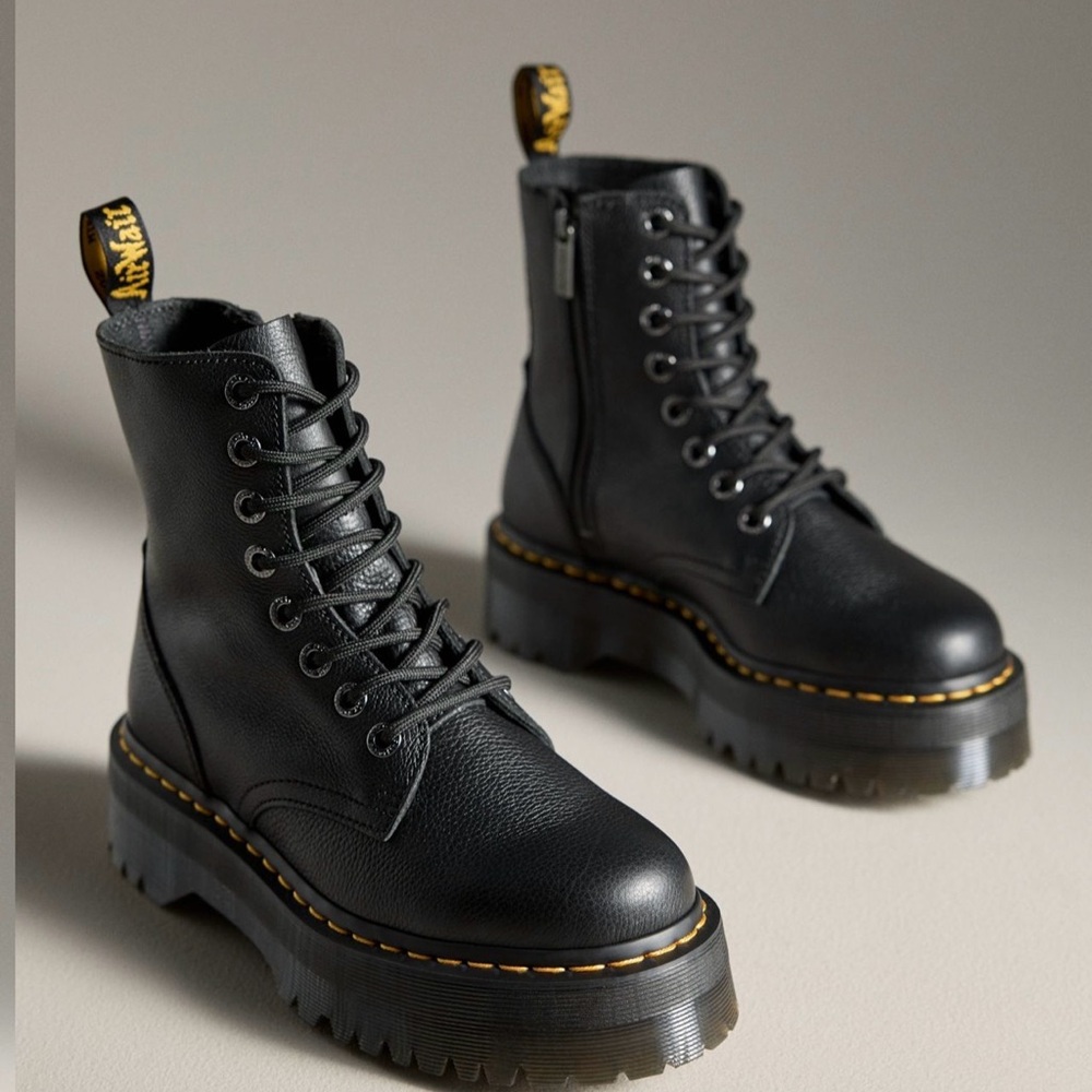 Dr. Martens Jadon Boots